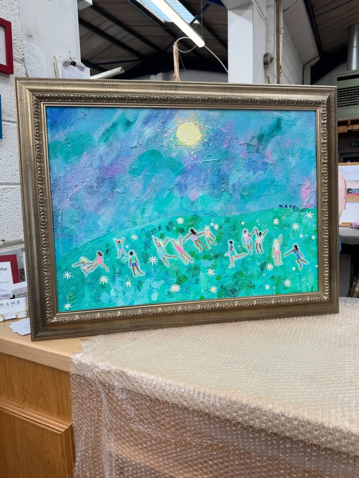 A collection of nice things from my camera reel&hellip;

1) The perfect frame for this one from the very excellent @framewarehouse 
2) my beautiful girlfriends
3) Bonnie Donald
4) Legs are out.. no going back now 🥶 
5) A tractor 🚜 
6) 🐴 
7) 72hrs 