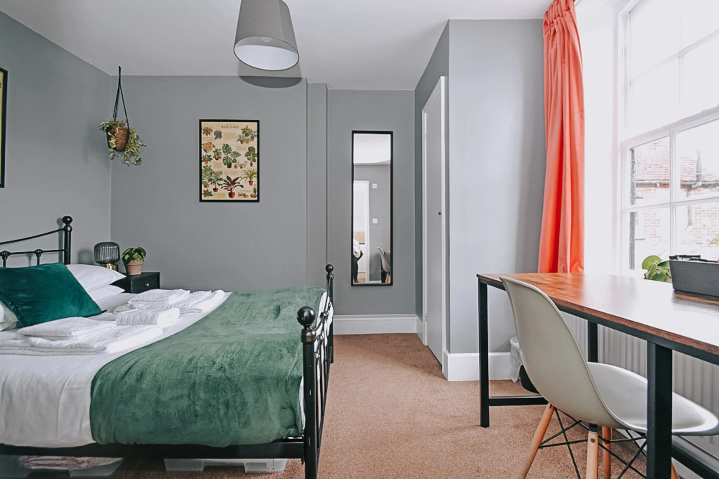 room1.jpg