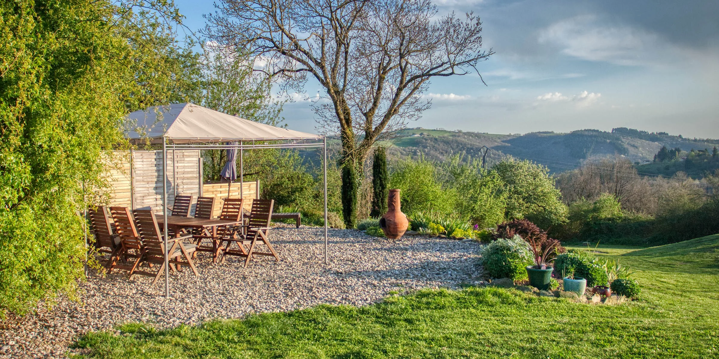 Bleuet has a great view of the setting sun, goes perfectly with your evening meal