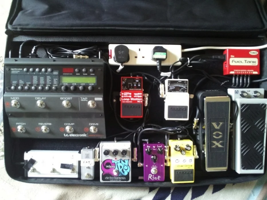 ★希少★ a.depeche ESDER TV board Current guitar pedal board - 2012 — Neil Spencer Bruce