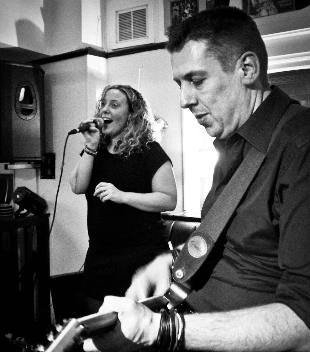 One night, two gigs : duo