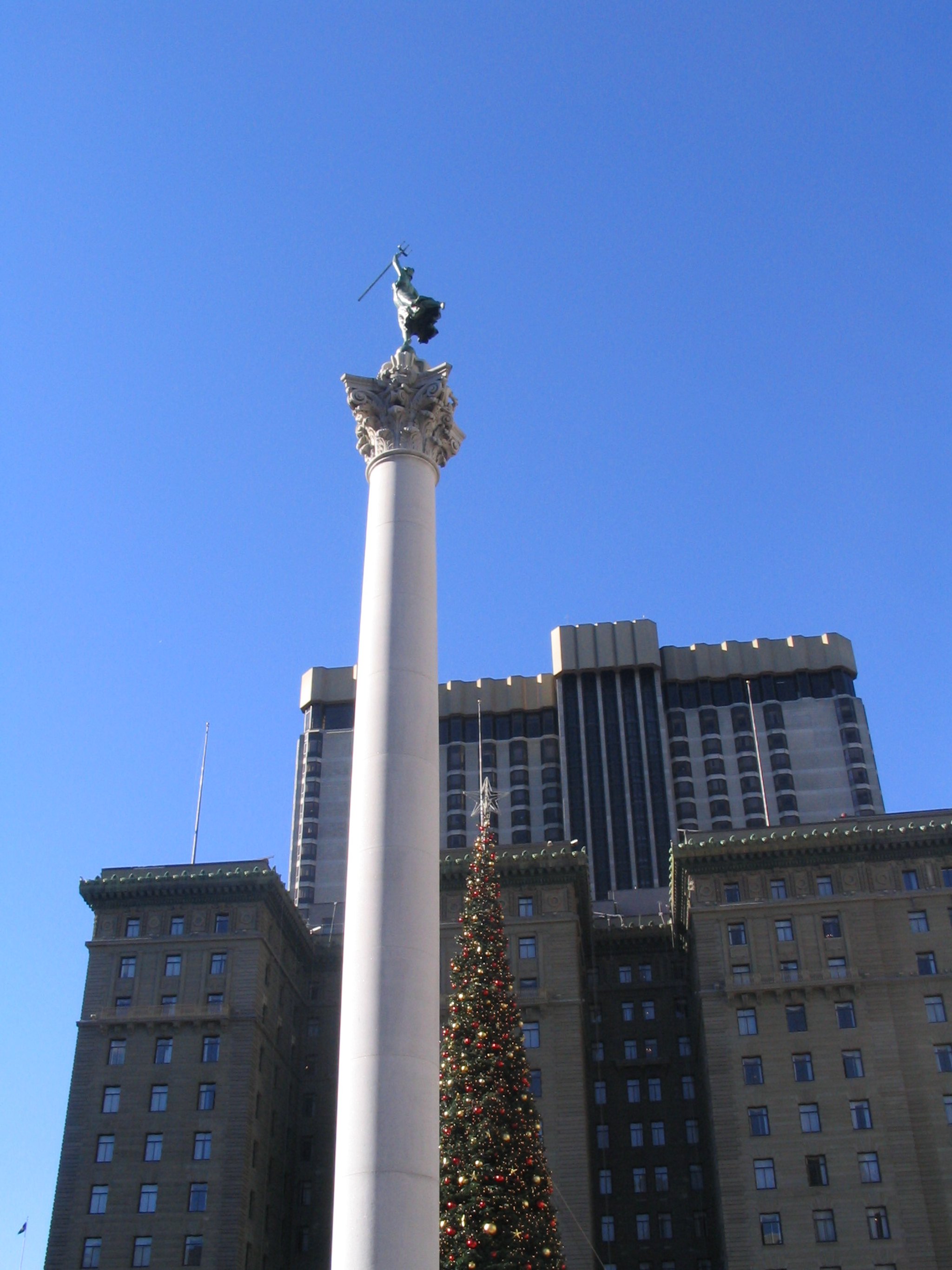 Union Square, San Francisco CA, (Some Wind) - Stereo