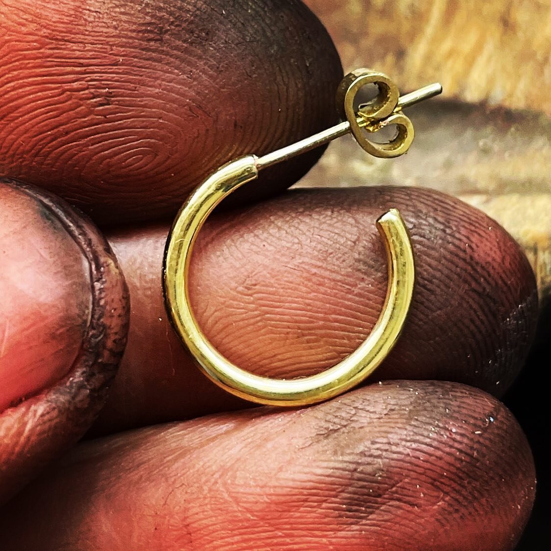 Perfect dainty small gold hoops, handmade butterflies make these unique.  #perthjewellery #smallgoldhoops #smallhoops #goldhoops #handmadeinperth #reuseyourgold #recycling #remakejewellery