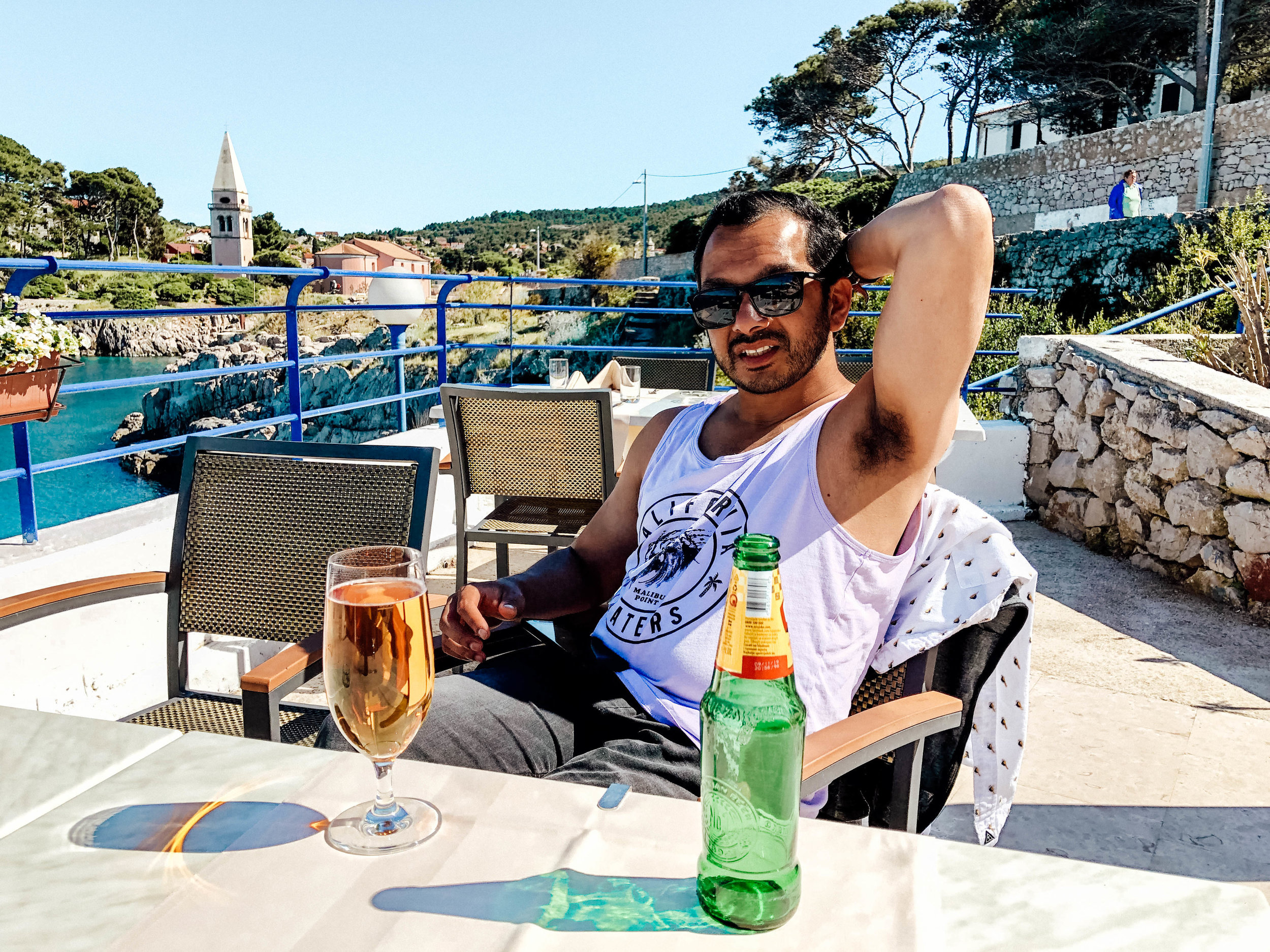 Drinks overlooking Veli Lôsinj, Croatia