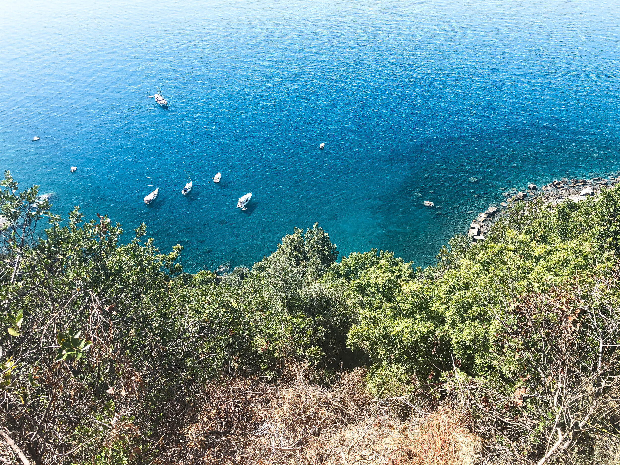 Cinque Terre Vernanza boats.jpg