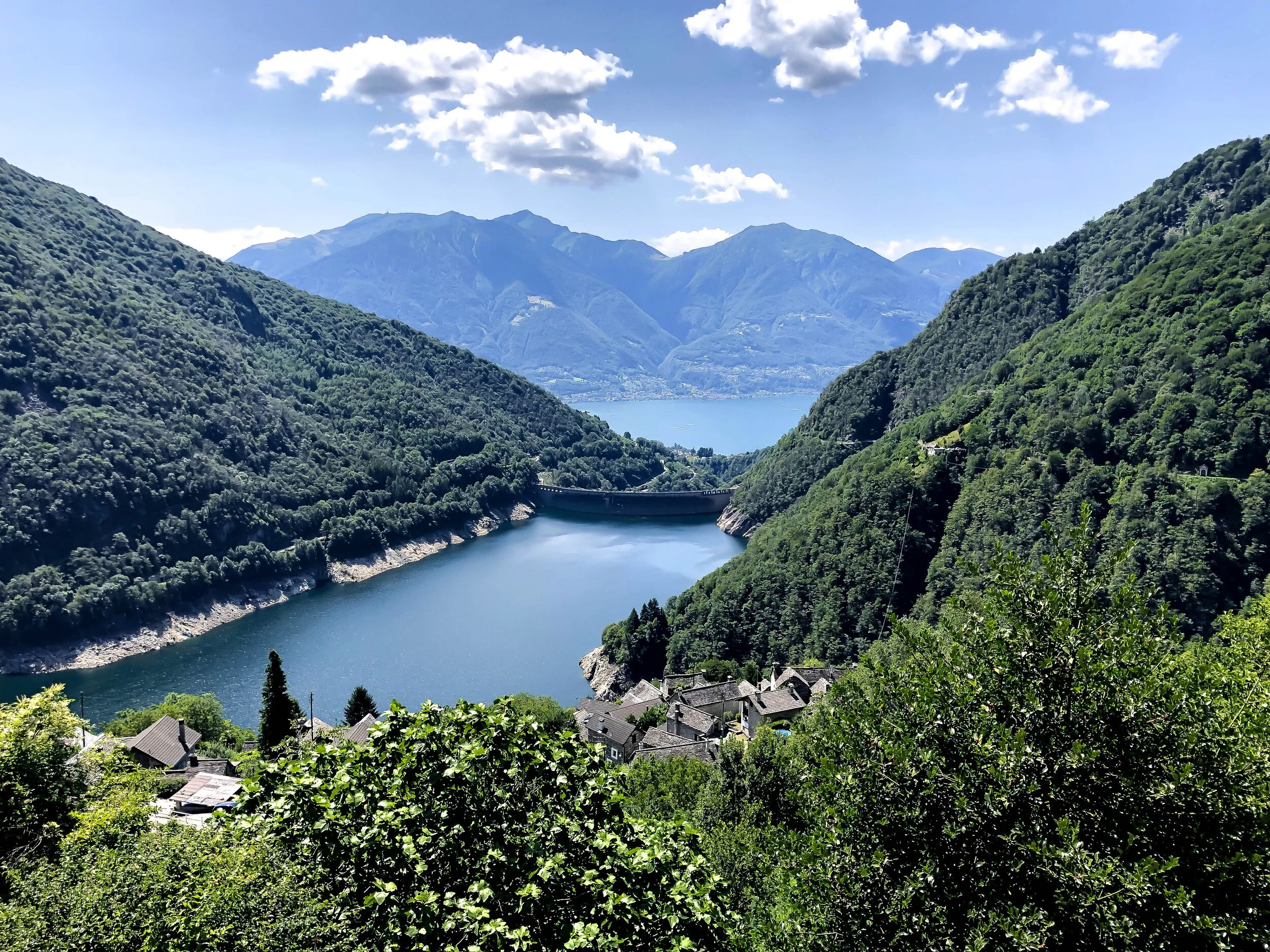 Ticino Dam and Lago Maggiore.jpg