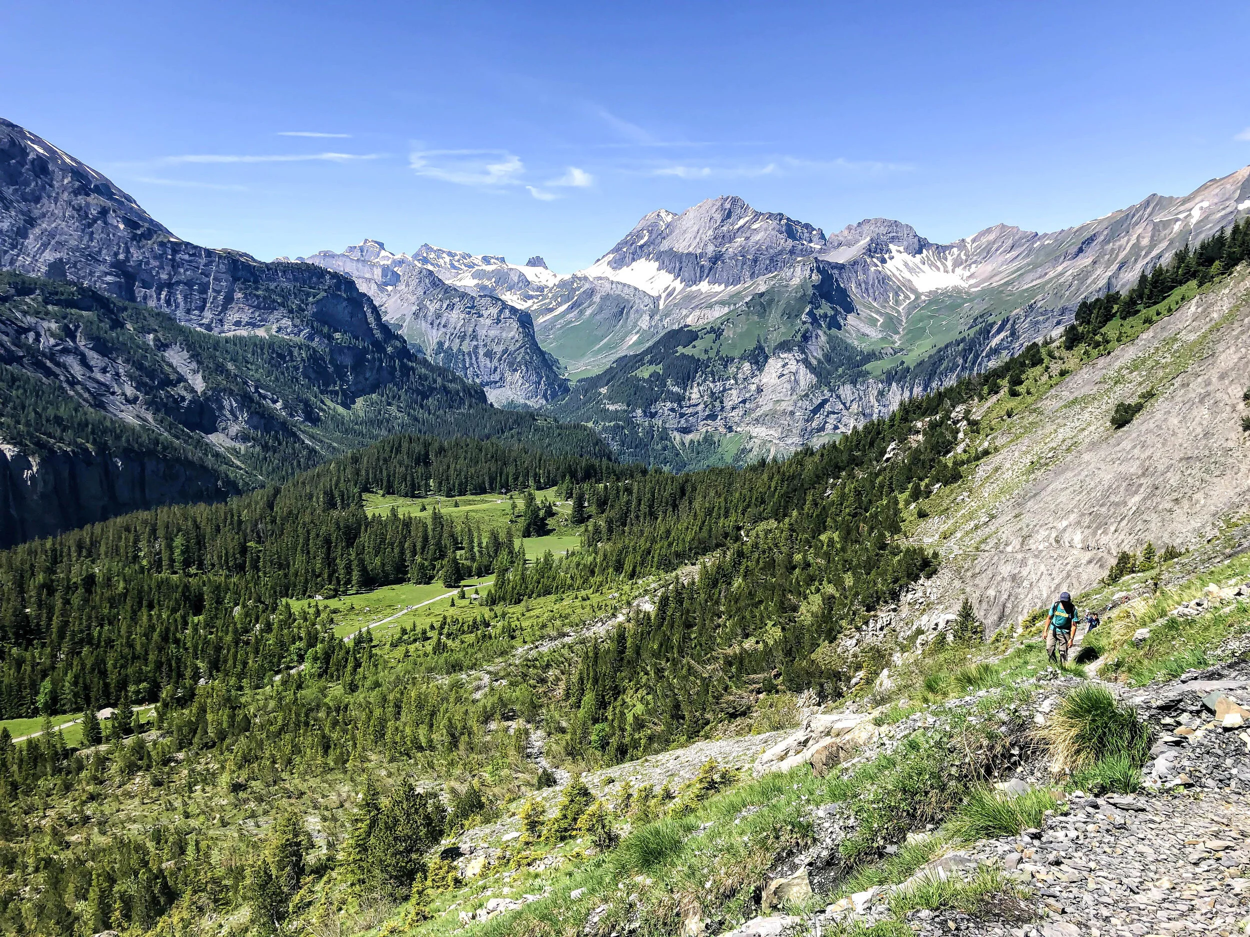 Heuberg Oeschinensee view of valley.jpg