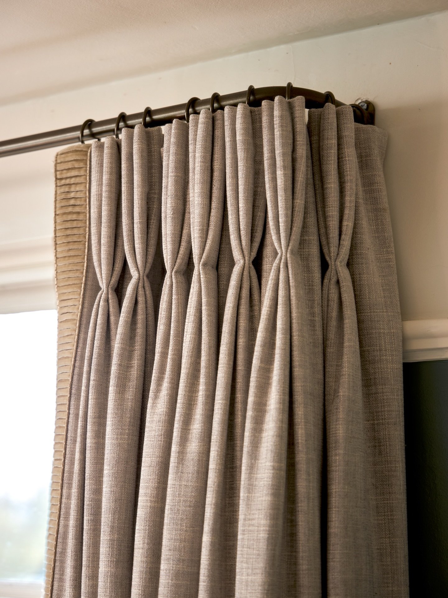 Triple Pinch Pleat ✅ French pole ✅ Velvet trim on leading edge ✅

I&rsquo;ve got teengers so trust me when I say, it&rsquo;s none of these features that make these curtains the perfect choice for a teen boy&rsquo;s bedroom. The French pole is the pie