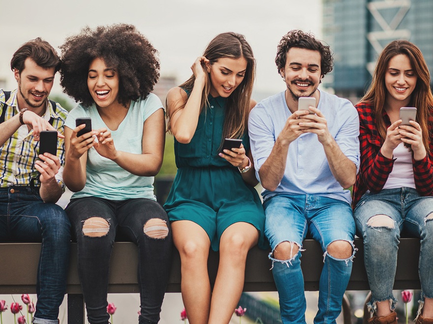 Smartphone-obsession.jpg