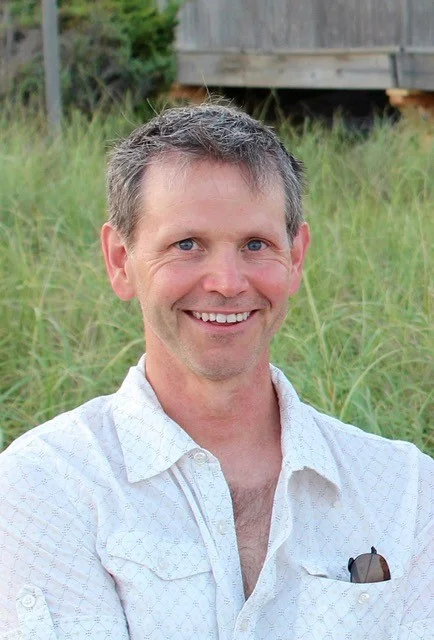 Bowdren Profile Photo.jpg