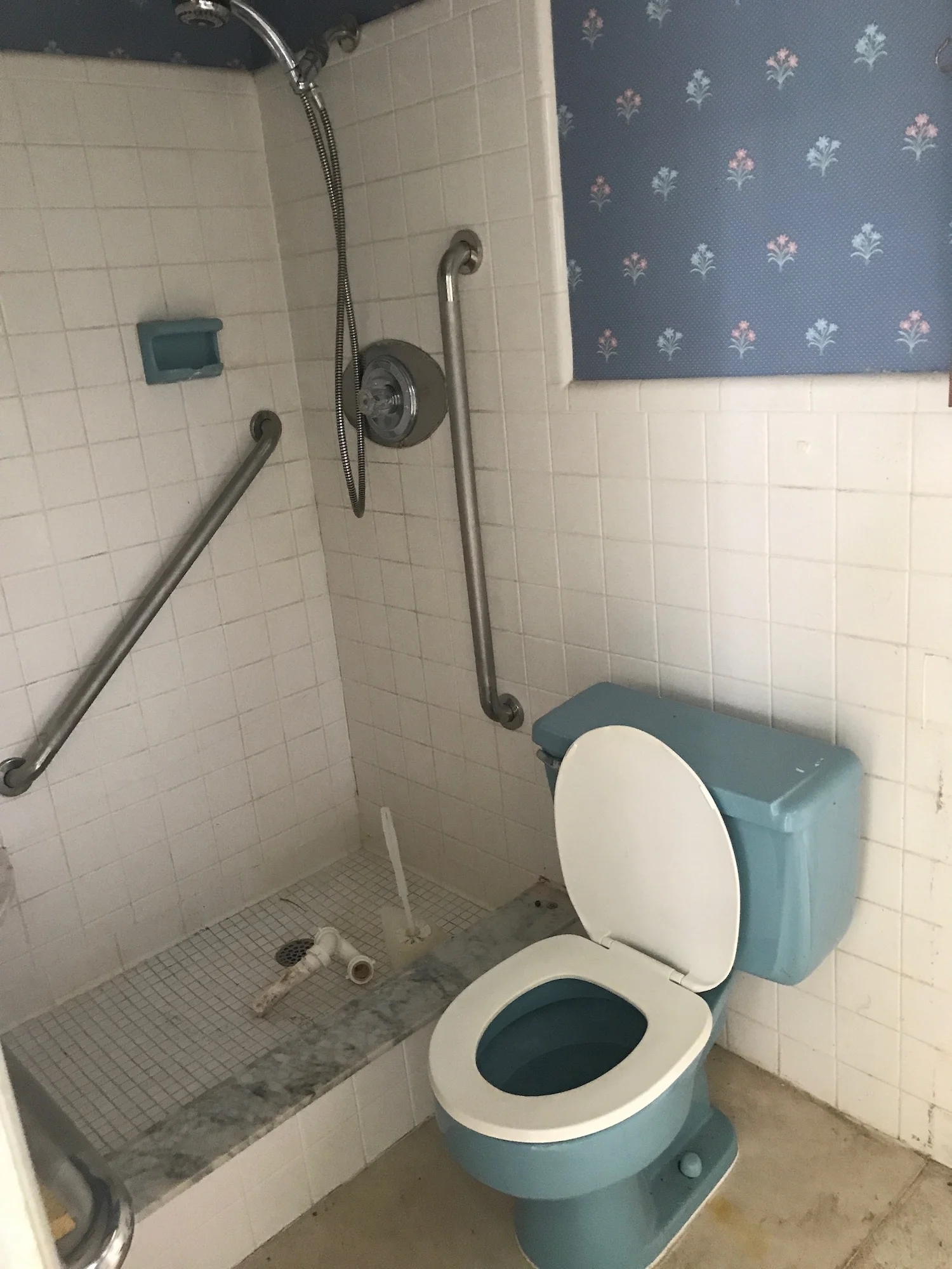 master bath before 2 copy.jpg
