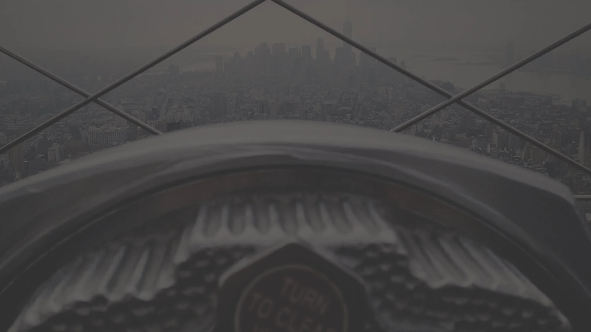 bjorn-simon binoculars dark.001.jpeg