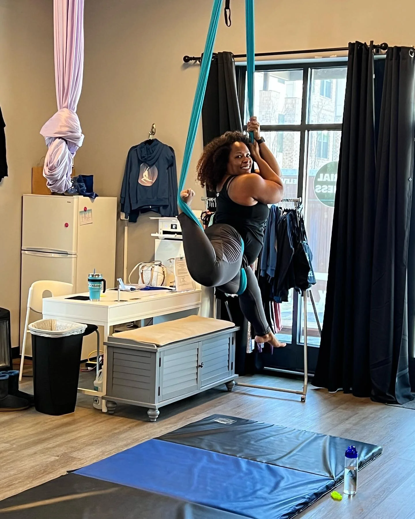 We had Unicorns for lunch today 🦄🤩. 
What did you have?? 

#theskybarre#skykandy #skybestie
#theskybarre #skyplanks #coresisters #skytribe #aerialfitness #atlantafitness #barre #indoorowing #madisonyardsatl
#barrebabes#silksatlanta#glowparties#skyg