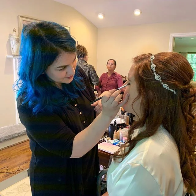 Your favorite blue-haired makeup artist here, beautifying bride Brooke for her wedding today! Also pictured is one of her gorgeous bridesmaids. @transcendentmakeup #ctbridalmakeup #ctbridalmakeupartist #ctbridalmua #hartfordbridalmakeup #hartfordbrid