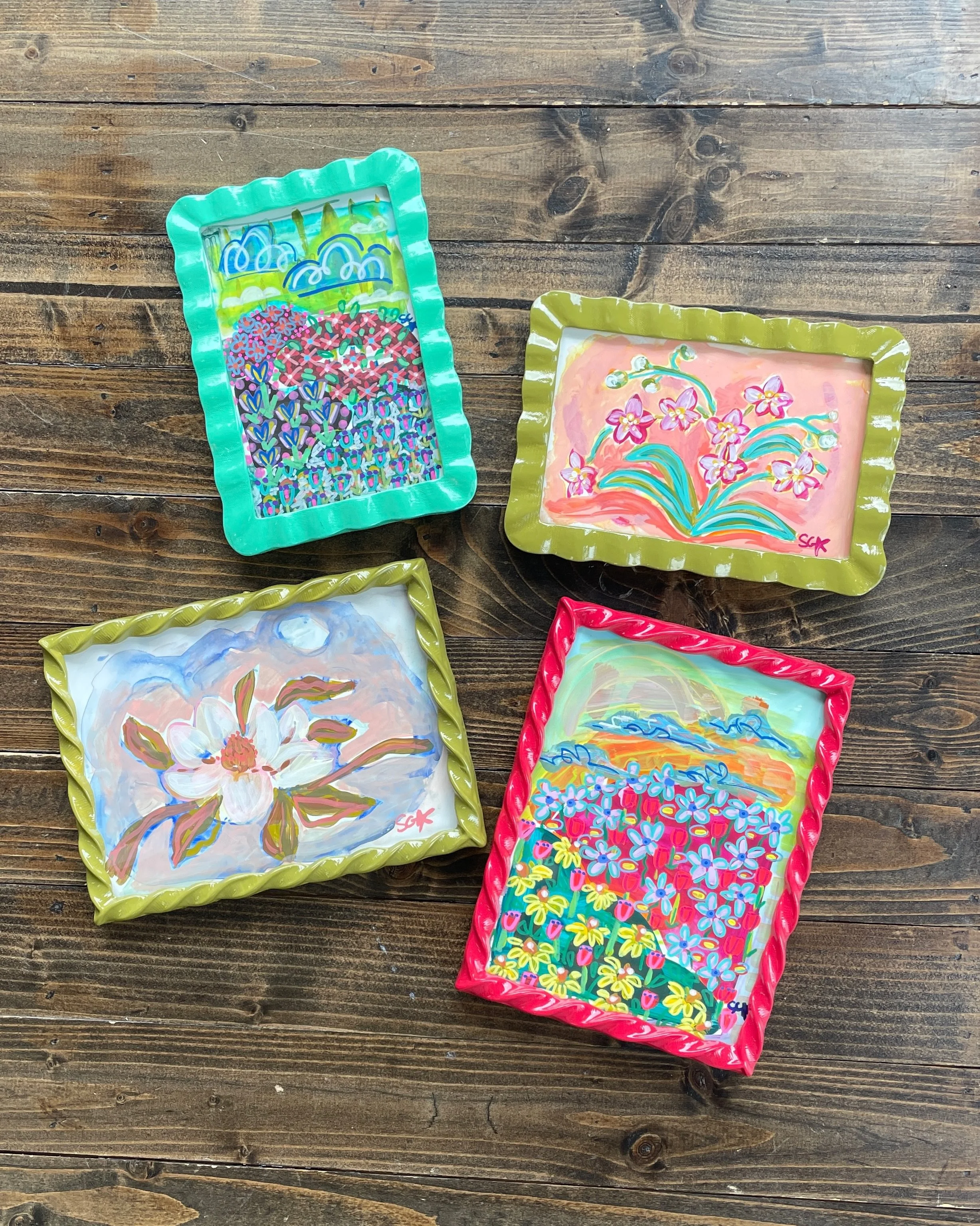 We just popped a few of @sydney.creates original paintings into these fun colorful frames and can&rsquo;t get over how perfect they are! 🖼️🎨🌷

These would be great everlasting flowers for Mother&rsquo;s Day!
