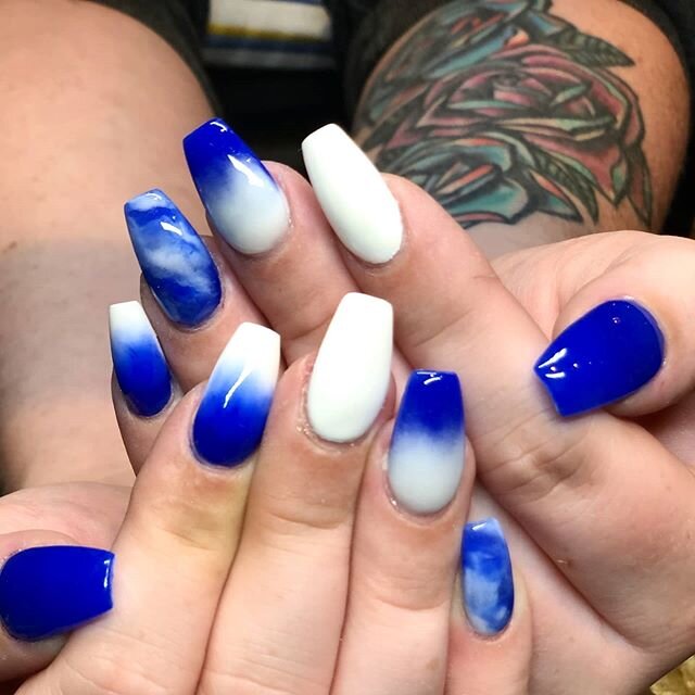 Royal for the loyal. A little something for the time being. 
#avante_avl #ashevillelocal #ashevilleartist
#nails #royalblue #fashion #nailsofinstagram #nails💅 #avl #loveislove