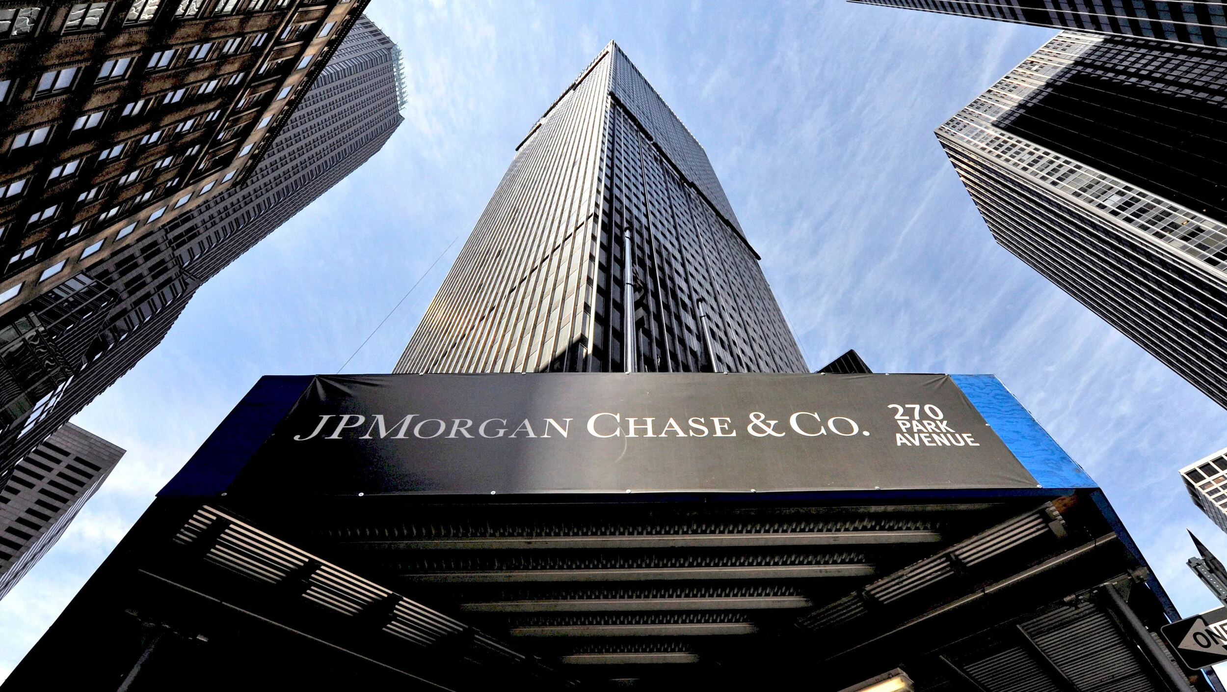 JPMorgan, Bank of America, Citigroup and other major banks suspend stock buybacks due to pandemic