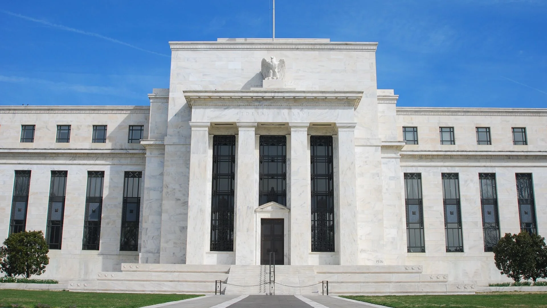 Fed holds rates near zero — here’s how that benefits Americans and their wallets