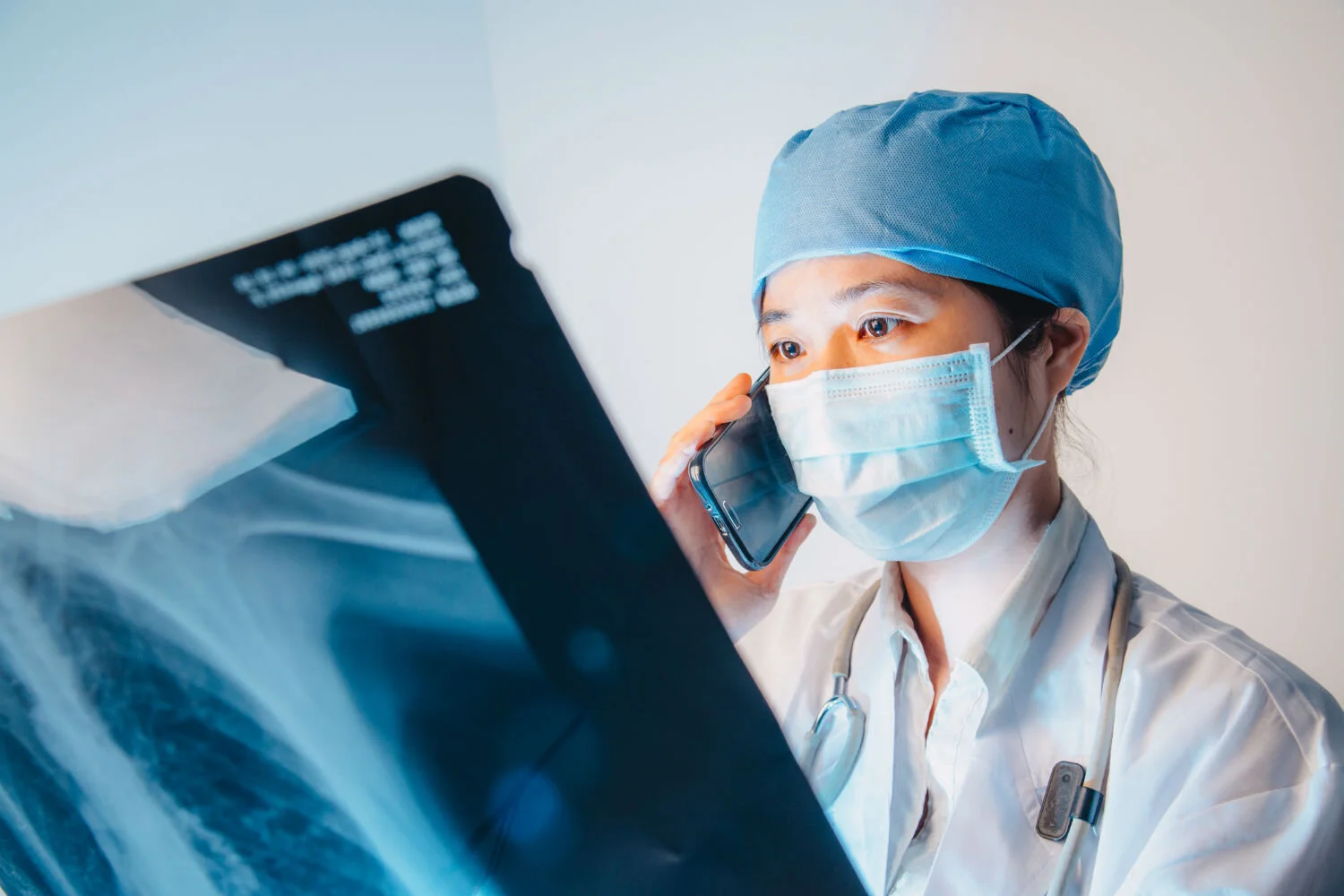 U.S. daily coronavirus cases top 100,000 for the first time