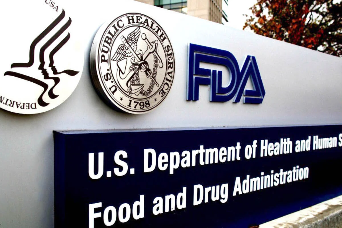 FDA staff endorses emergency use of Moderna’s Covid vaccine in a critical step toward approval
