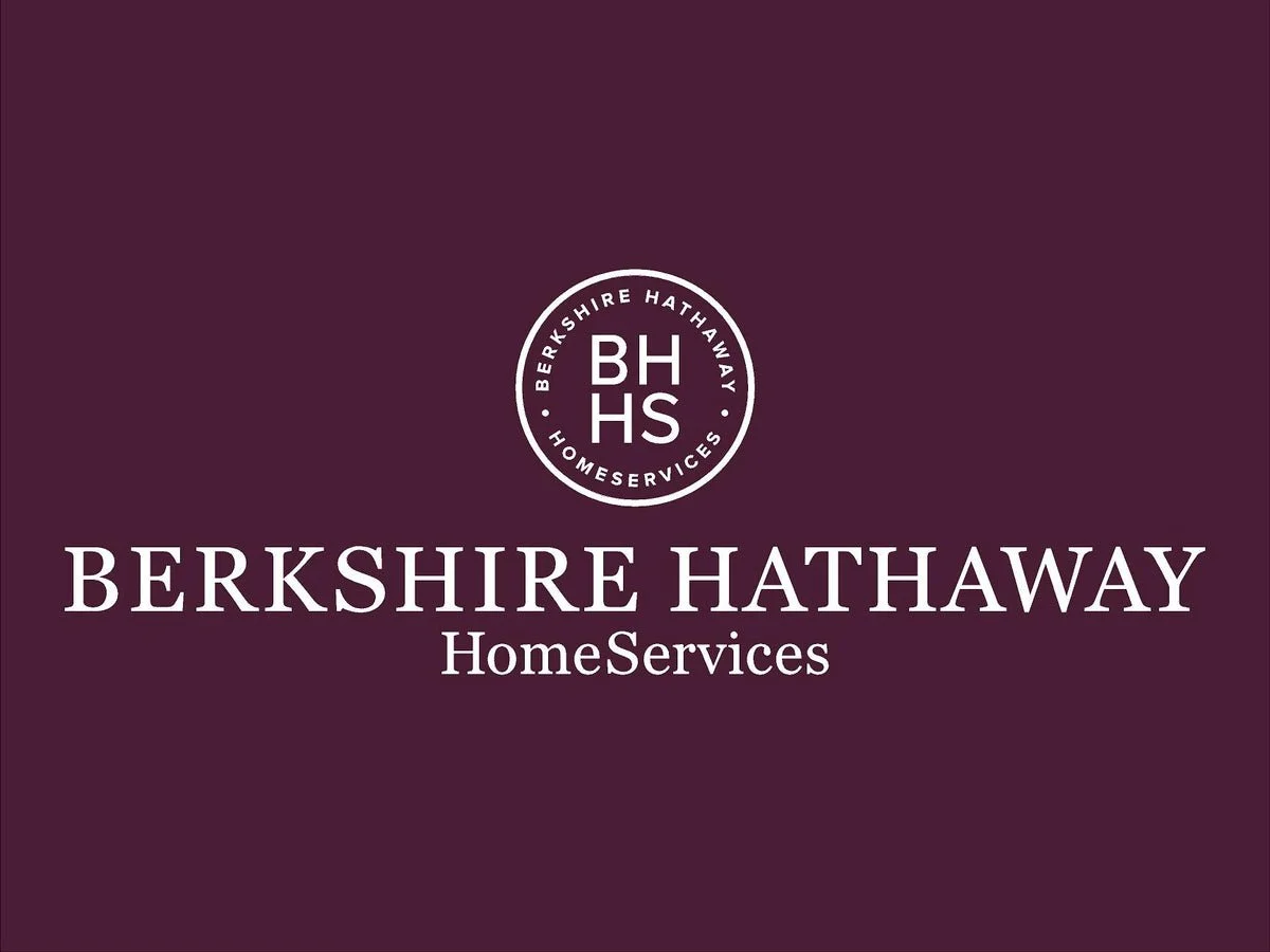 Berkshire Hathaway closes at a record above $500,000 a share as Buffett’s conglomerate roars back