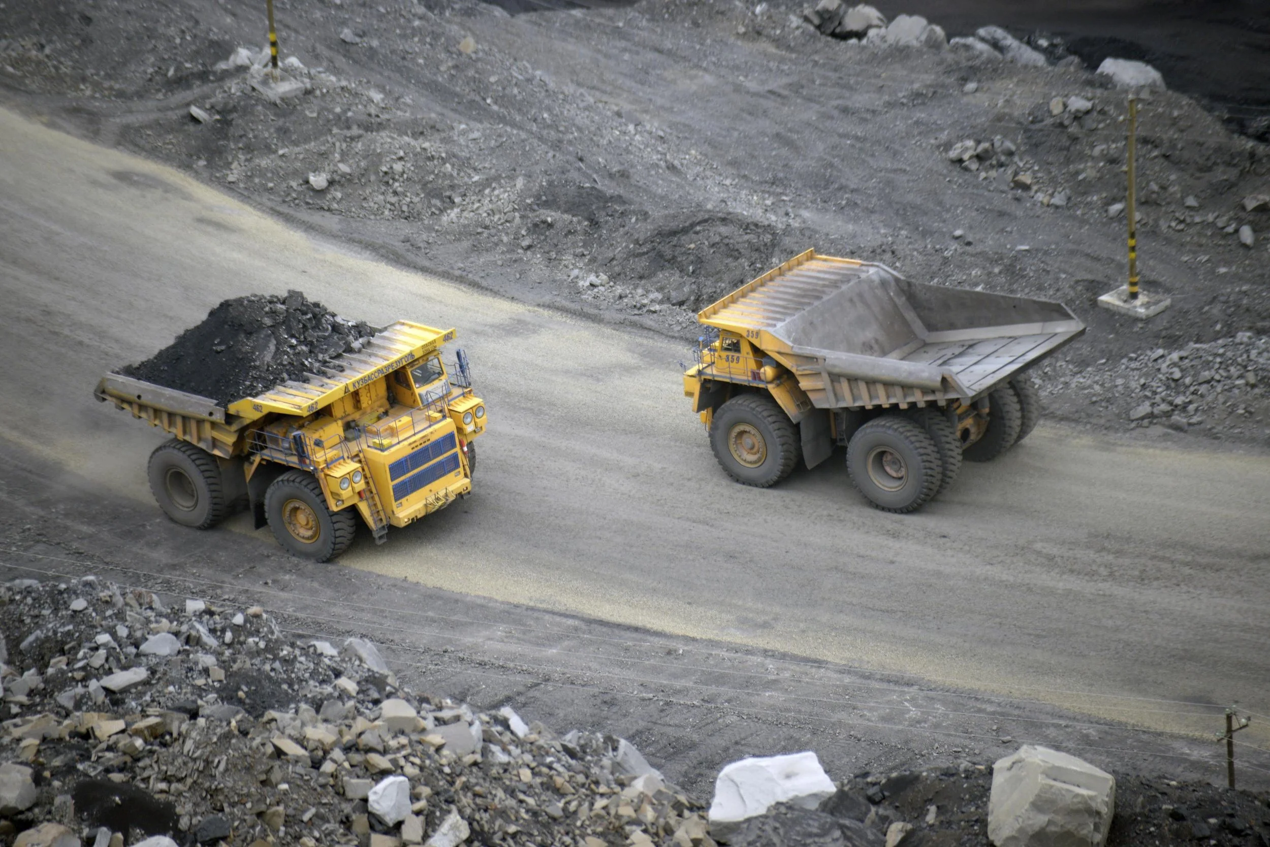 EU proposes ban on Russian coal, working on oil sanctions