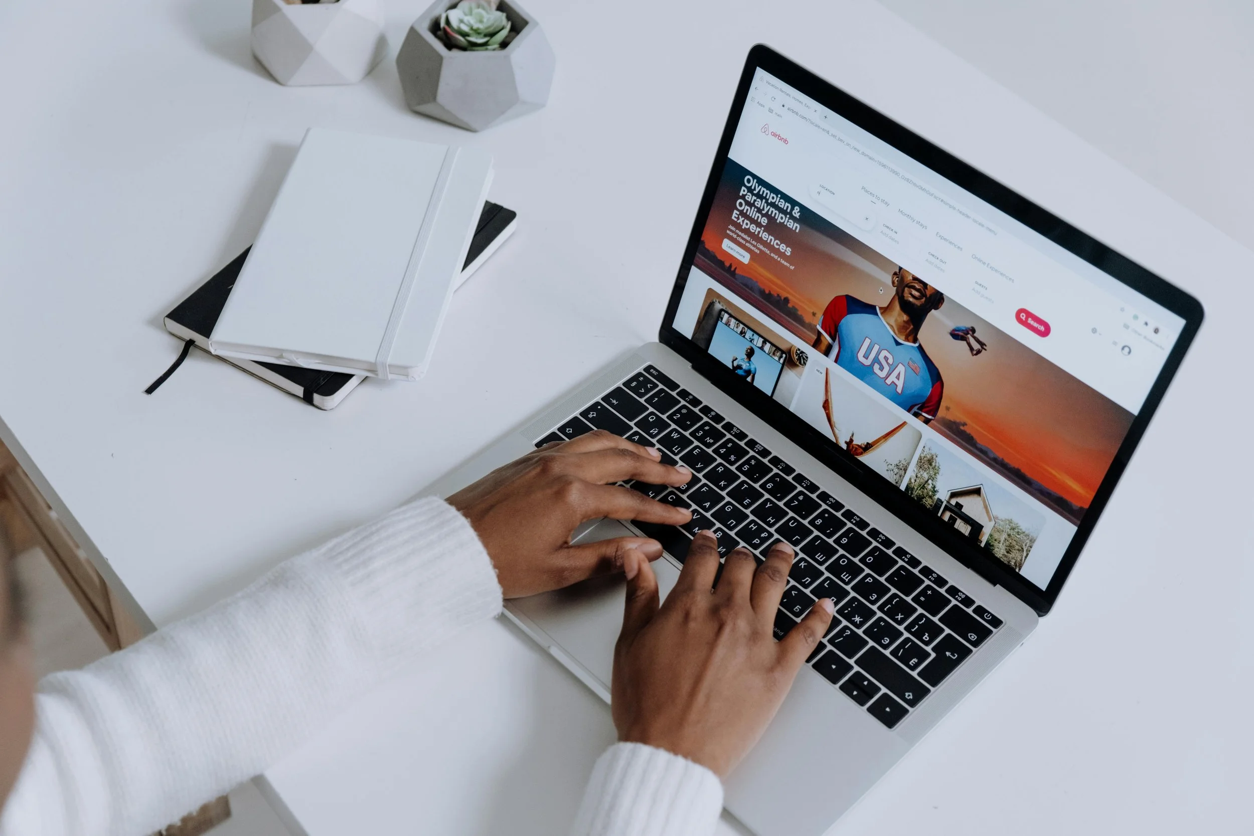 Airbnb Faces Market Concerns Amidst Slowing Growth Projections