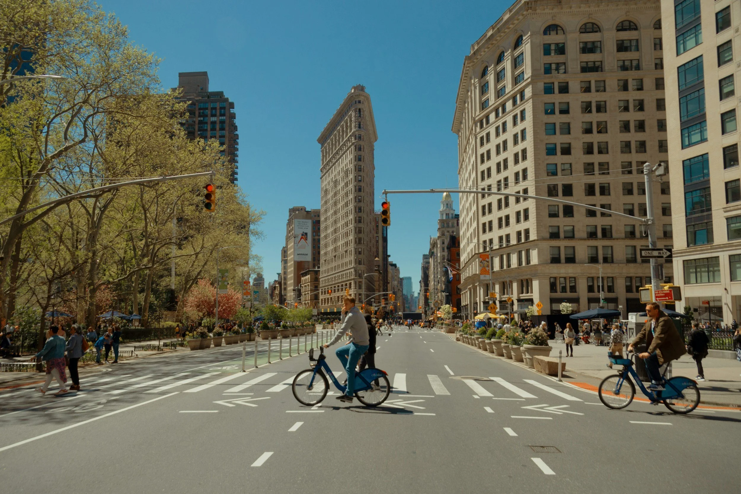 Manhattan's Luxury Co-Ops Lose Their Prestige as Buyers Shift Preferences