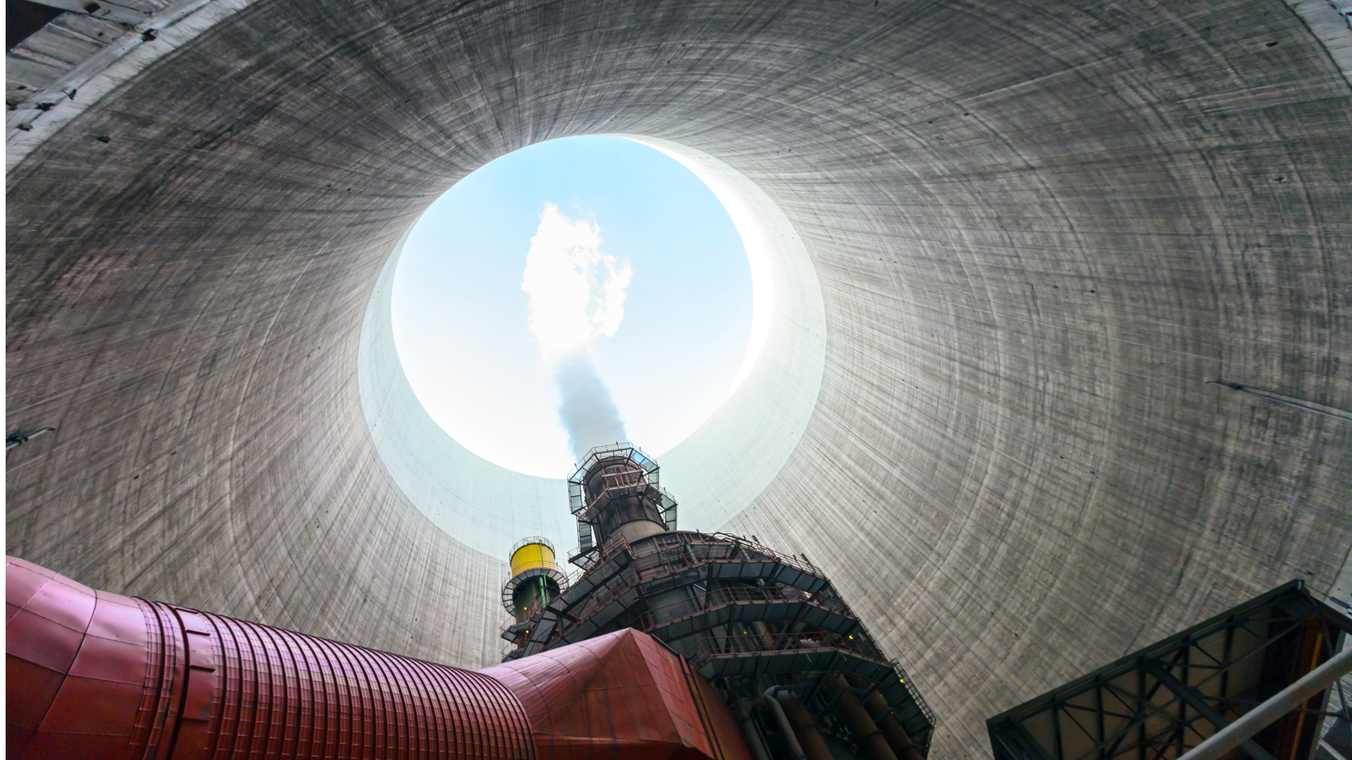 Nuclear Energy: SMRs vs Traditional Reactors