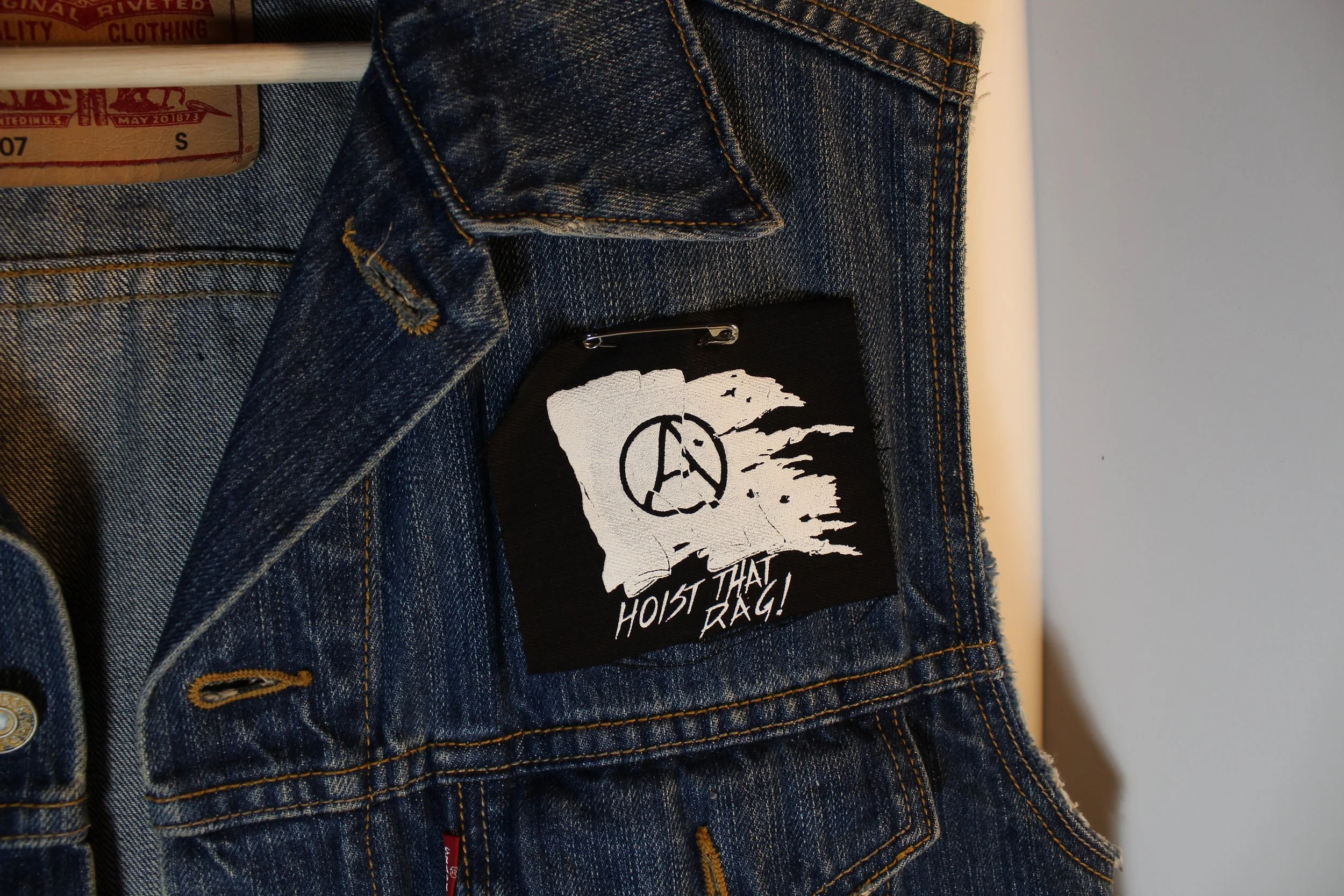 https://i.etsystatic.com/9828799/r/il/6d570f/3059077714/il_fullxfull.3059077714_nhwq.jpg