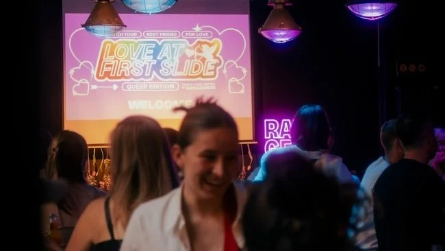 Love at first slide - Queer edition