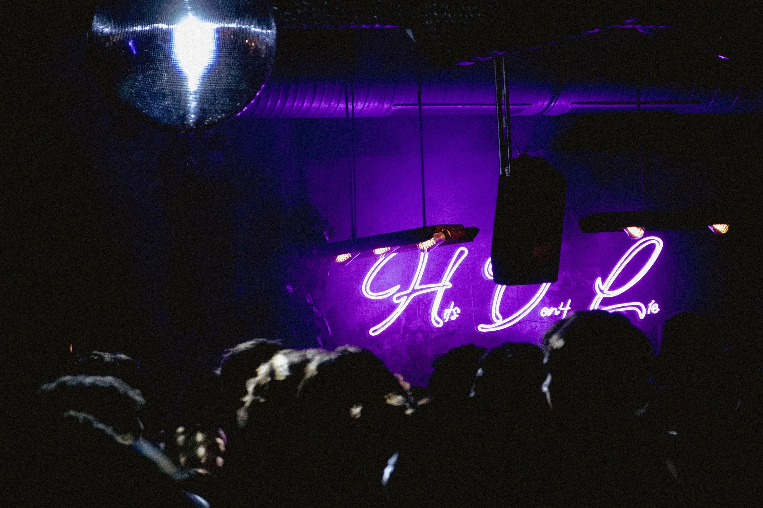 HITS DON'T LIE - TANZ IN DEN MAI