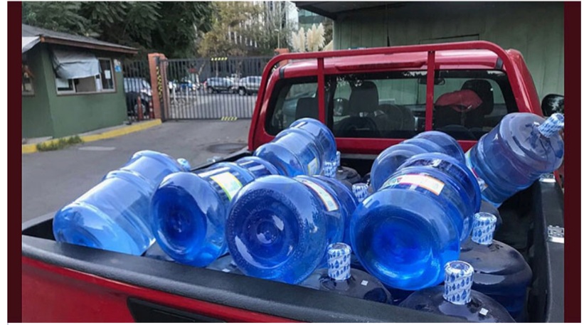 Dos colegios y un jardín infantil de Las Condes suspenden las clases por problemas con agua potable