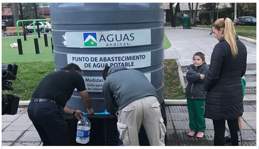 Alcalde de La Reina no descarta tomar acciones legales contra Aguas Andinas