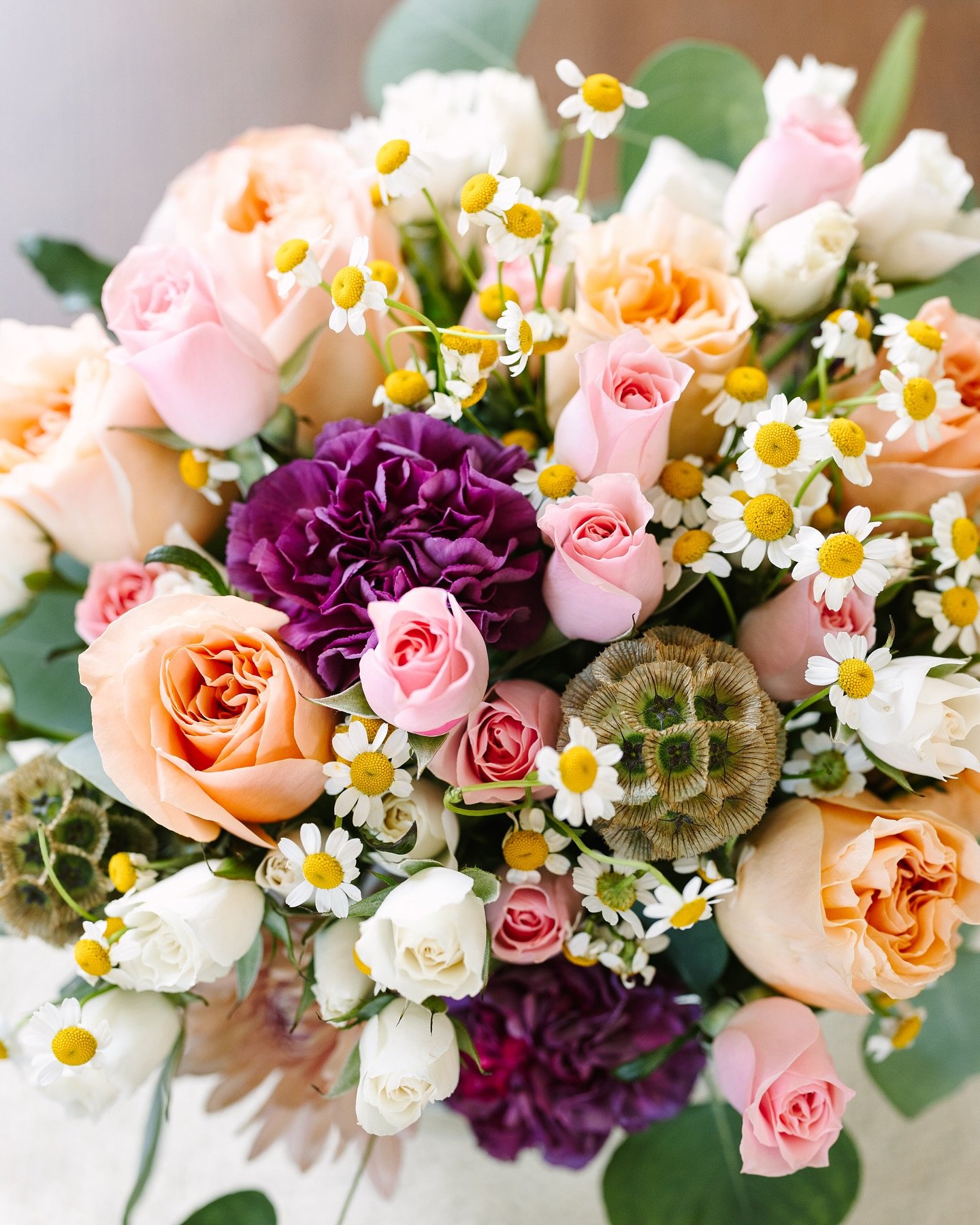 One of my favorite images showing the color &amp; texture of our Unconditional Bouquet.

#myfloralcompass, #gatherinbloom, #fcblooms
#freshflowers #amazonflowers #lifestyleflowers #lifestyleshoot #onlineflowers #floraldecor #styledflorals #MothersDay