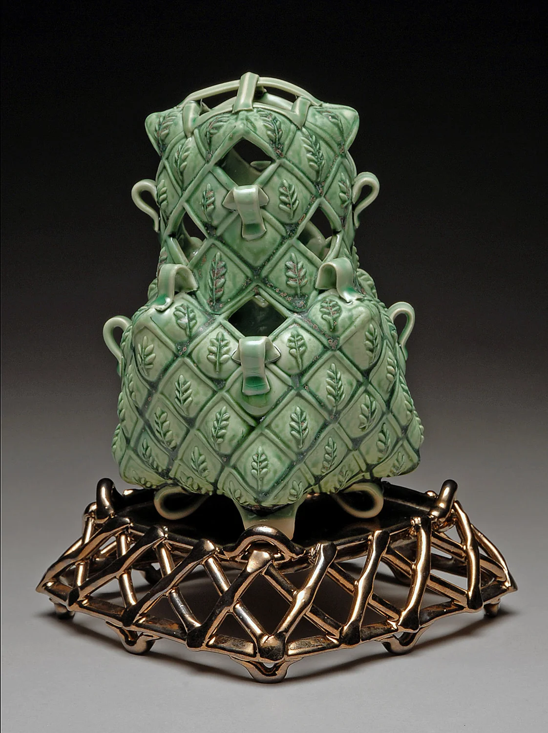 Bohls Green leaf Vase 2011.jpg