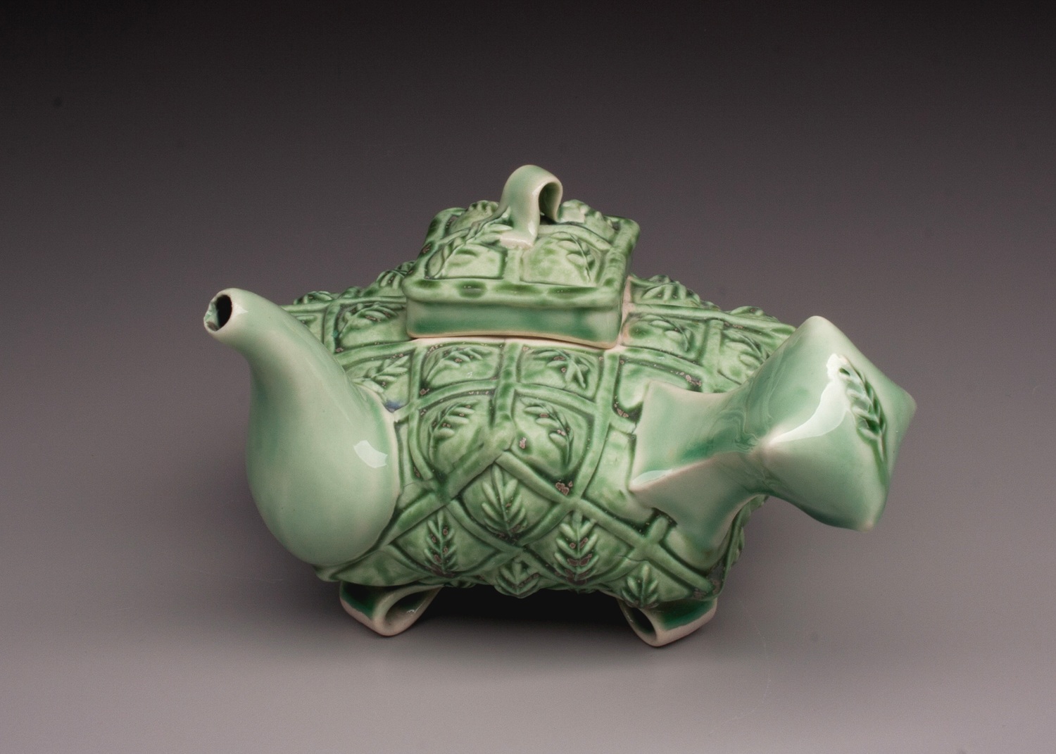 Bohls+Green+Leaf+Teapot+with+Side+Handle.jpg