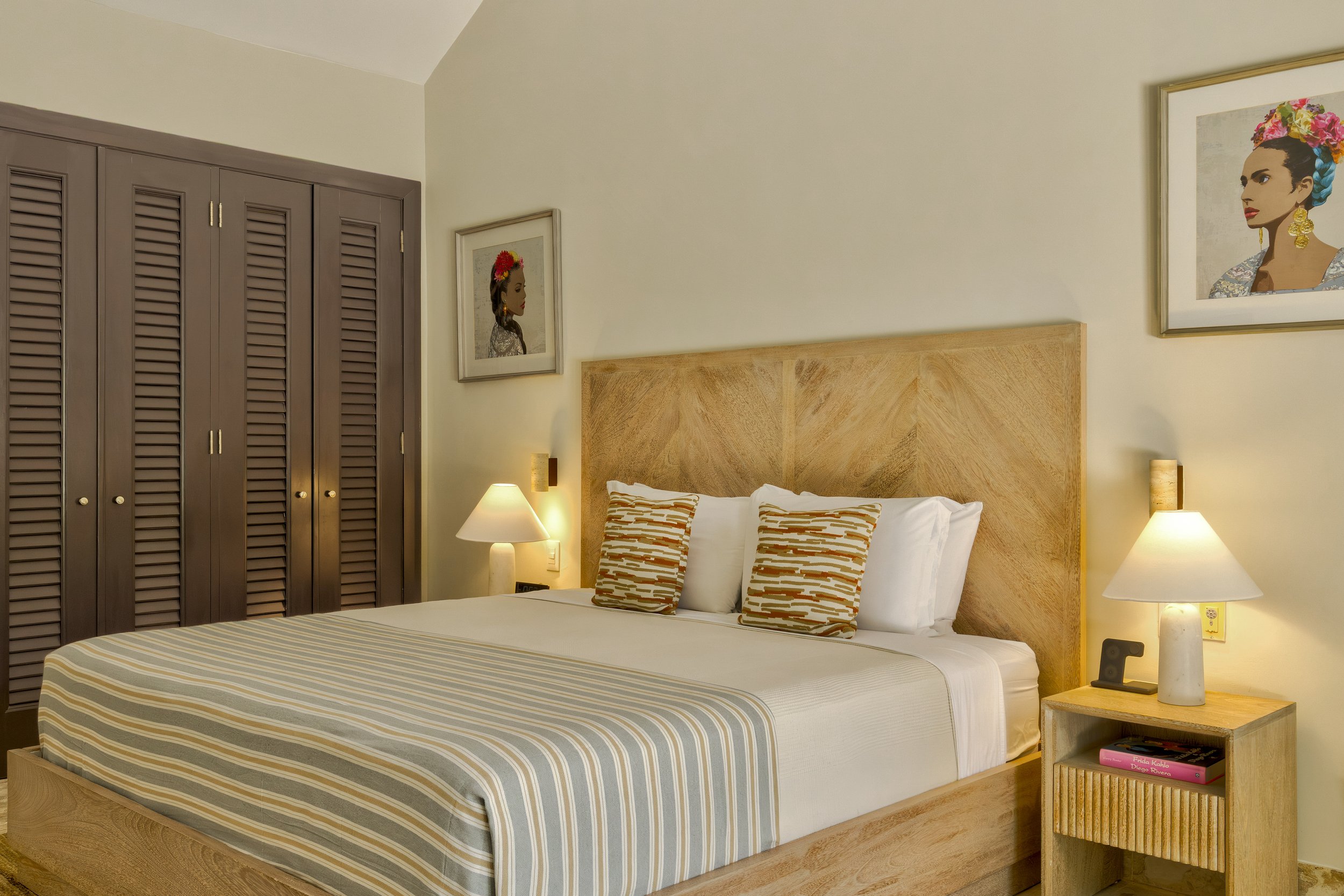 052-eighth bedroom.jpg