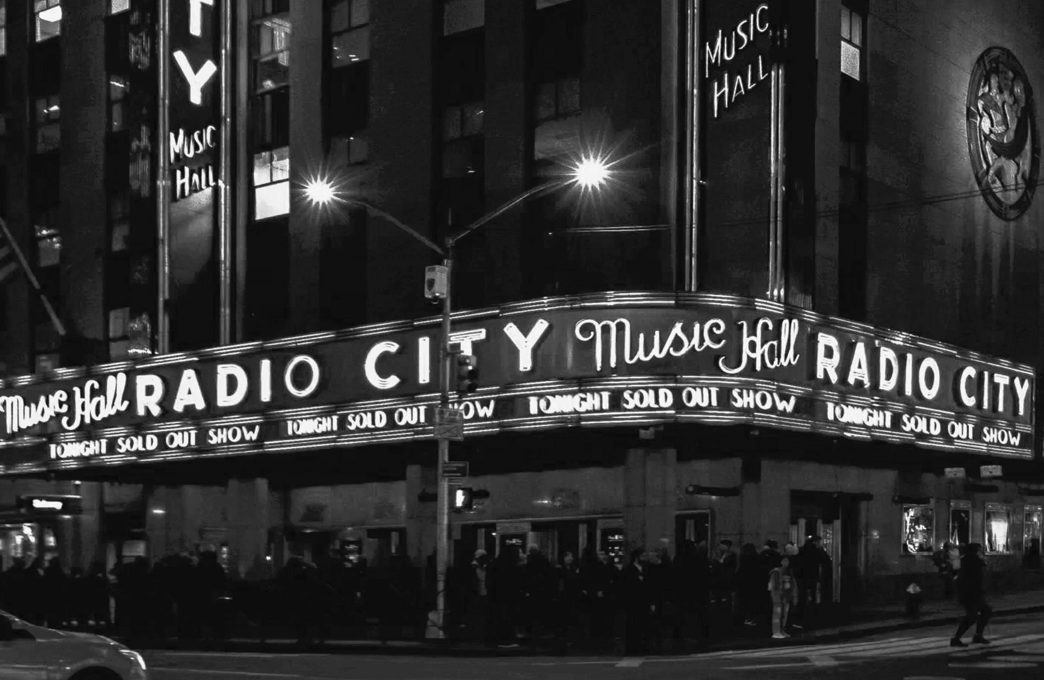 PBP00003070_RadioCity_BoxOfficeWindow_RCMH_B&W.jpg