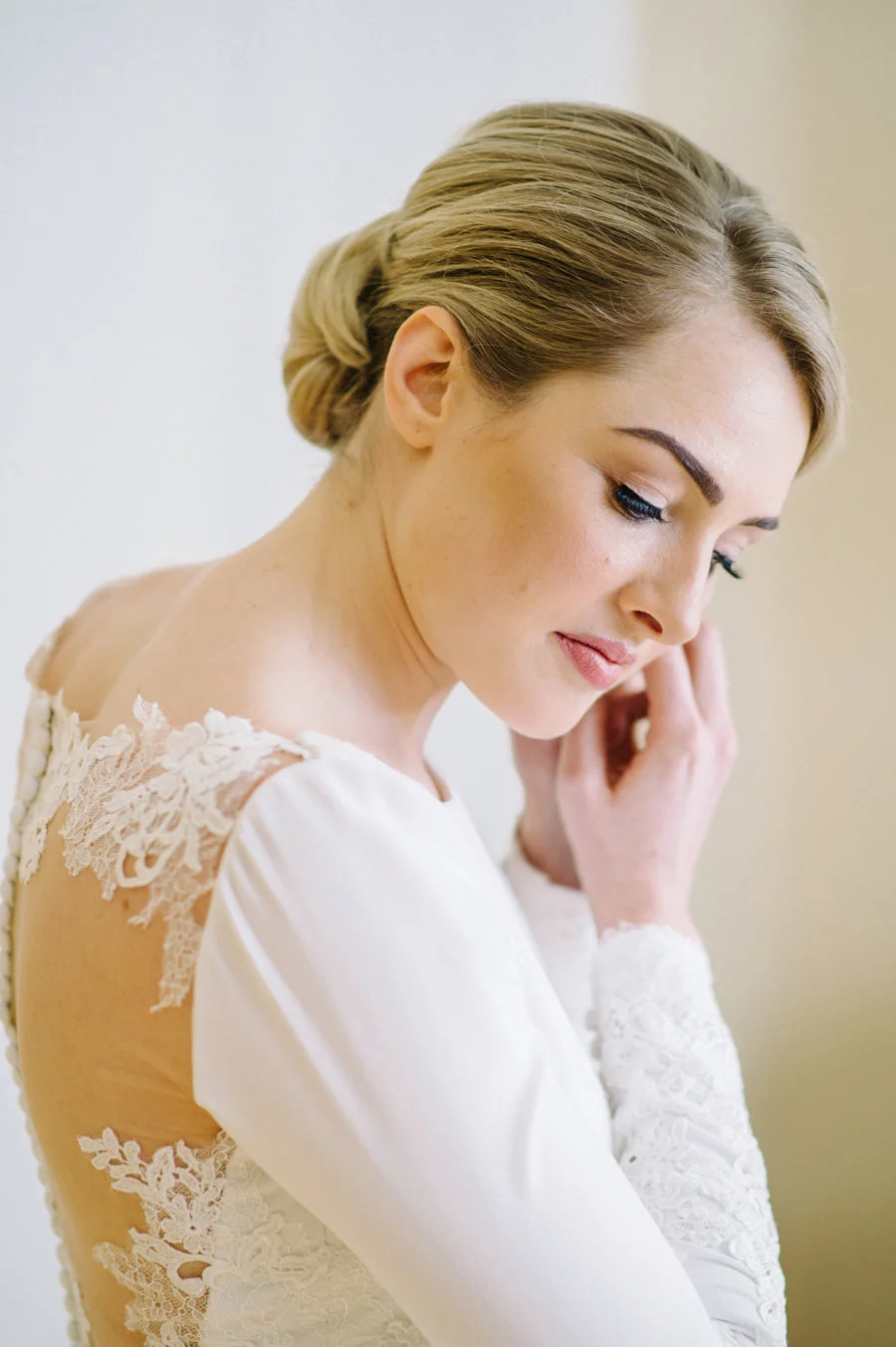 Beautiful Winter Wedding at Fairmont Chateau Lake Louse