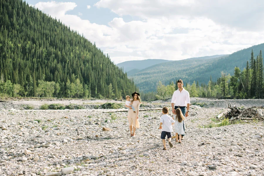 Calgary newborn and family photographer