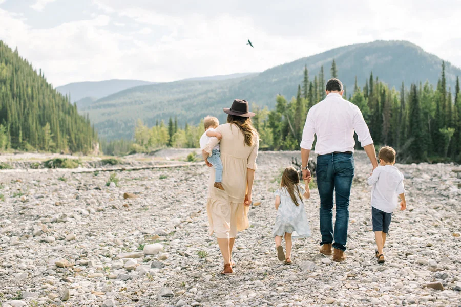 Calgary newborn and family photographer
