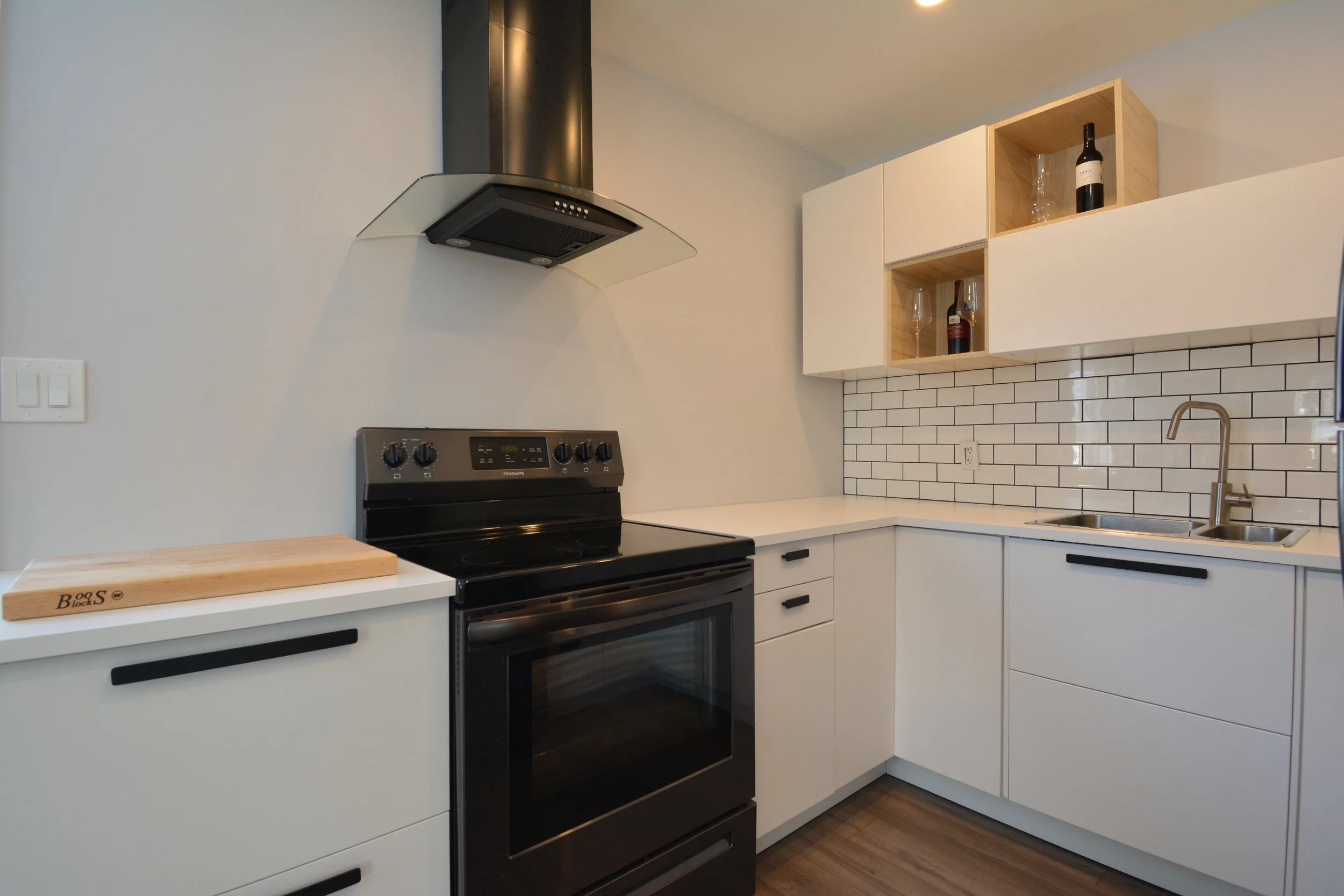 Back - Kitchen 2.JPG
