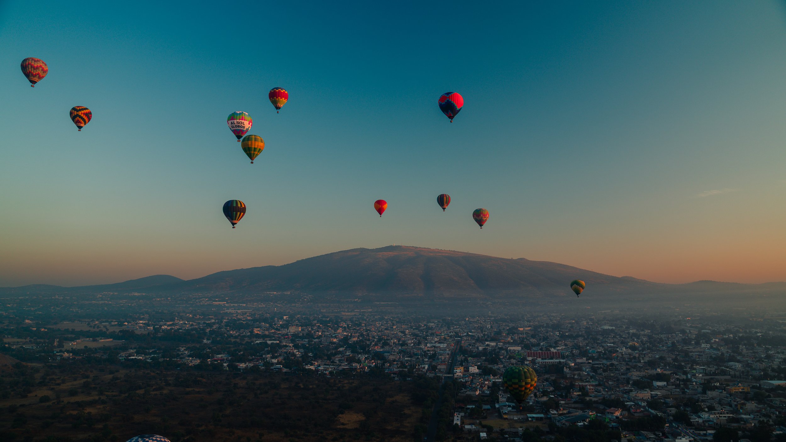 251211_CDMX Friday - Edited for Screens-11.jpg