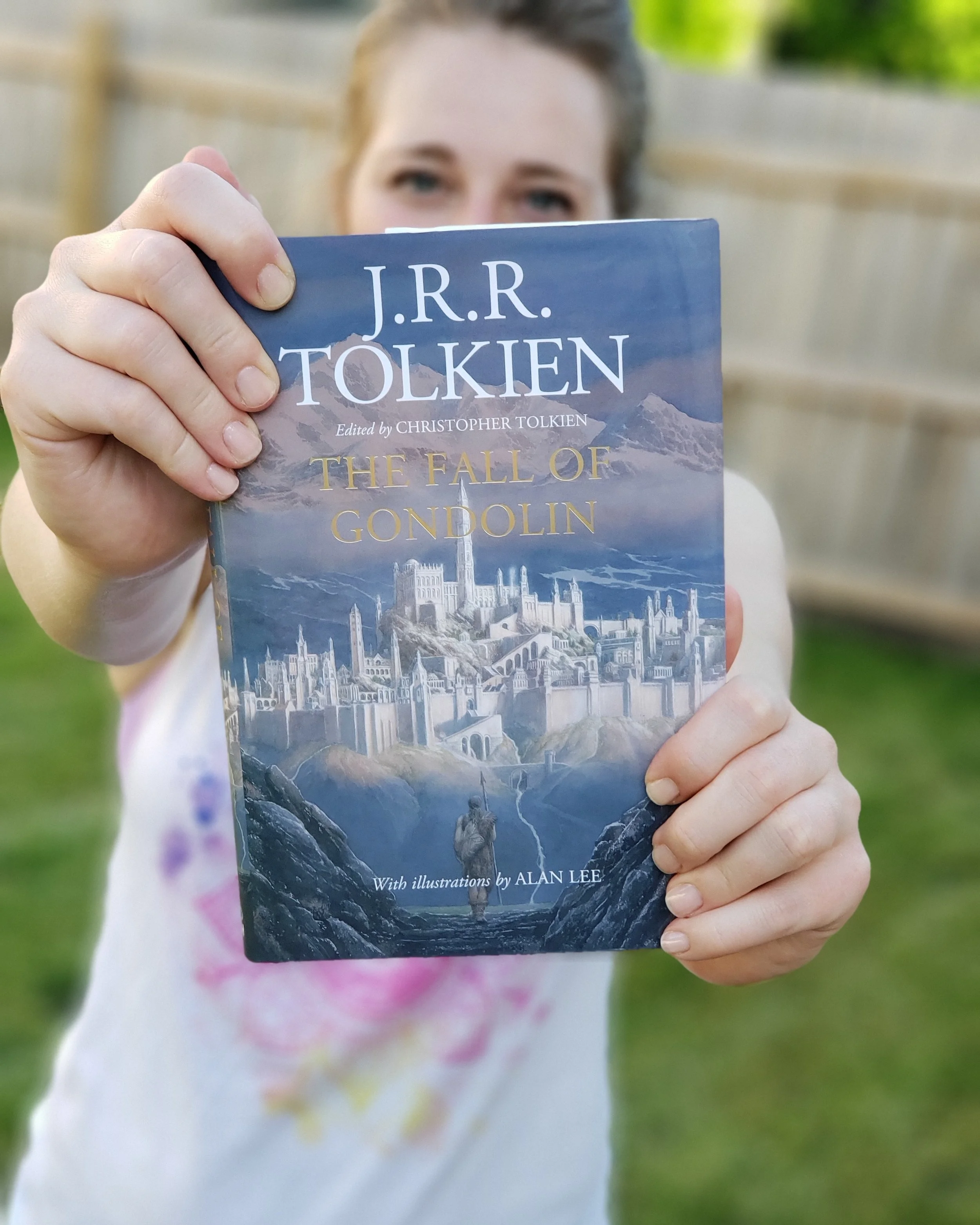 A Valiant Attempt for History:  A Book Review of The Fall of Gondolin by J.R.R. Tolkien
