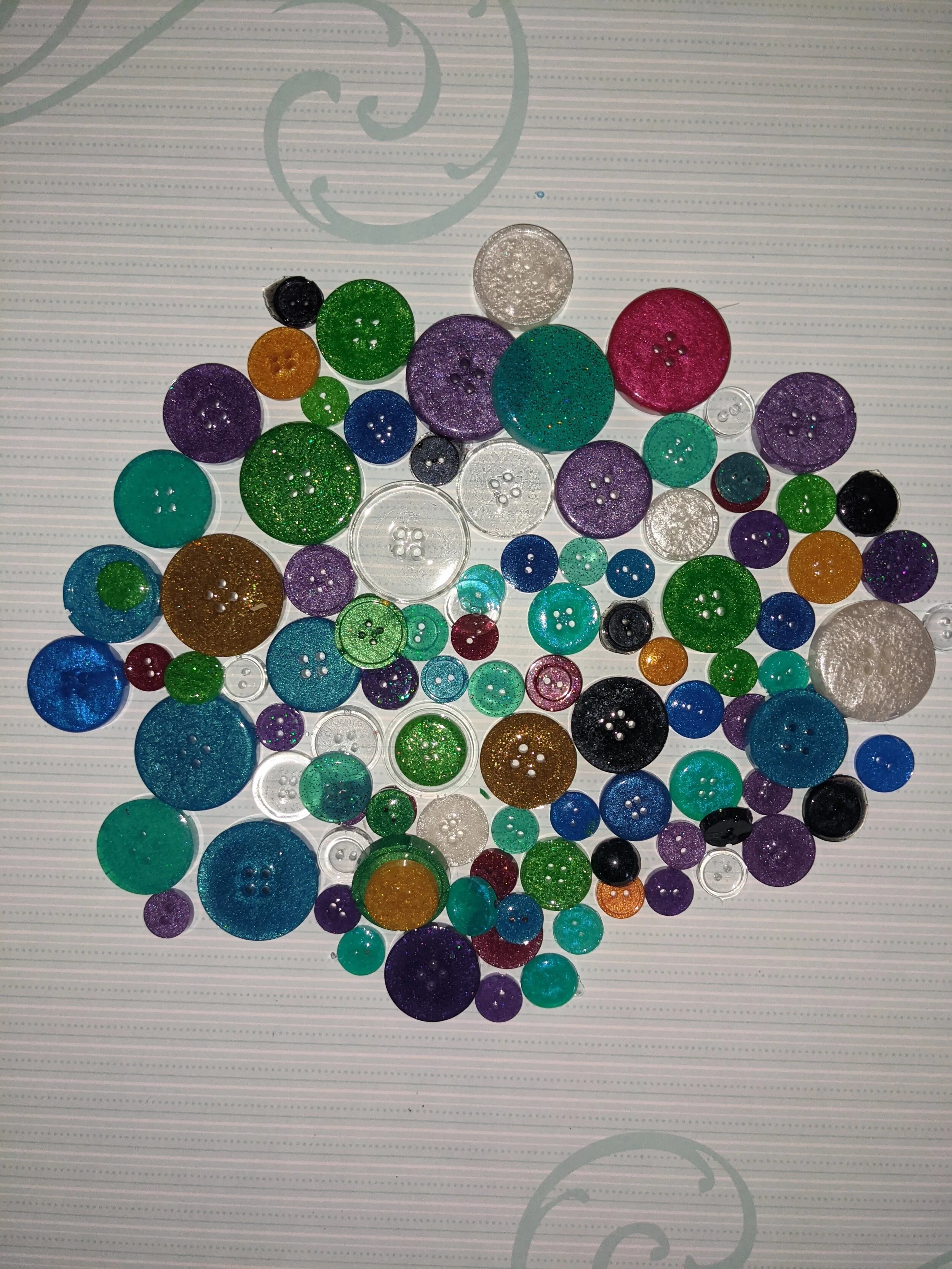 Resin buttons