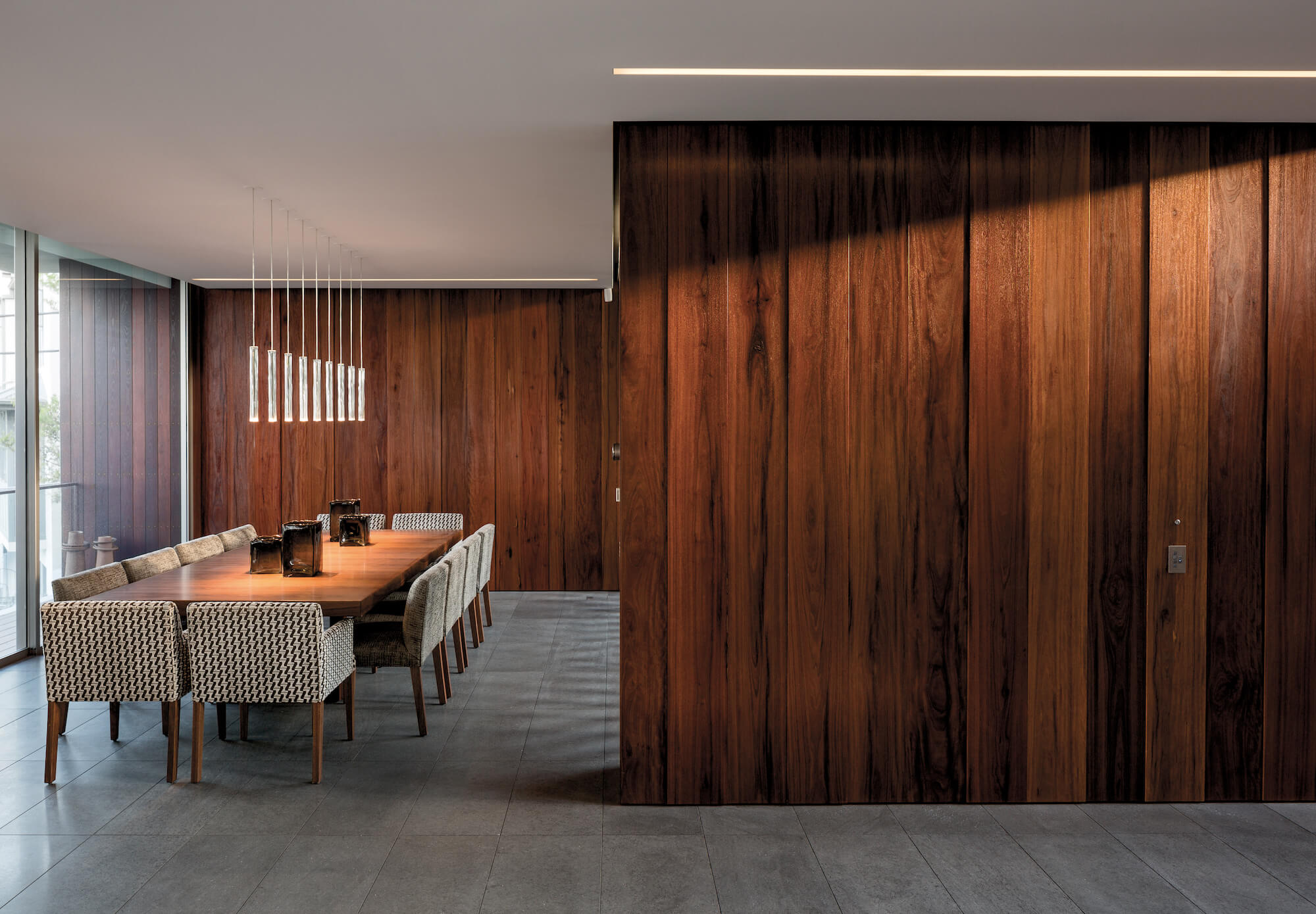 MHN DESIGN UNION project located in Sydney’s Eastern Suburbs for Milan Nidzovic Builders featuring Dynalite Home Automation.