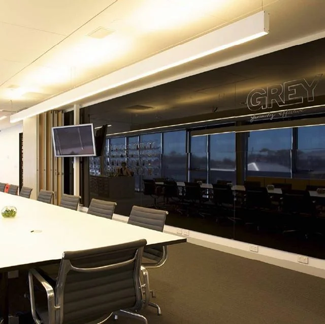 Combining several pieces of Enscribe 2000 x 1200 Magnetic Glass Boards to create an impressive black wall. We supply white liquid chalk pens with dark finish boards.
#madeinmelbourne #madeinaustralia #enscribe #magneticglassboards #magneticglass #glass #whiteboard #visualcommunication #writingboards #noteboard #pinboard #noticeboard #communication #teamwork #collaboration