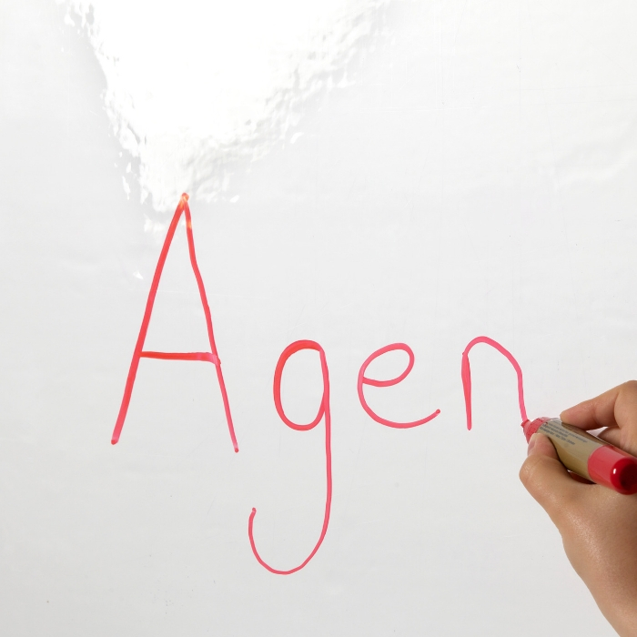 Close-up-of-gloss-finish-of-Smart-Self-Adhesive-Whiteboard-Films.jpg