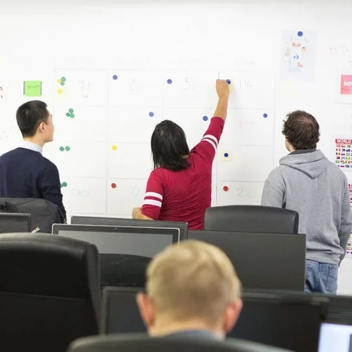 full-magnetic-wall-for-meetings-made-with-magnetic-plaster.jpg